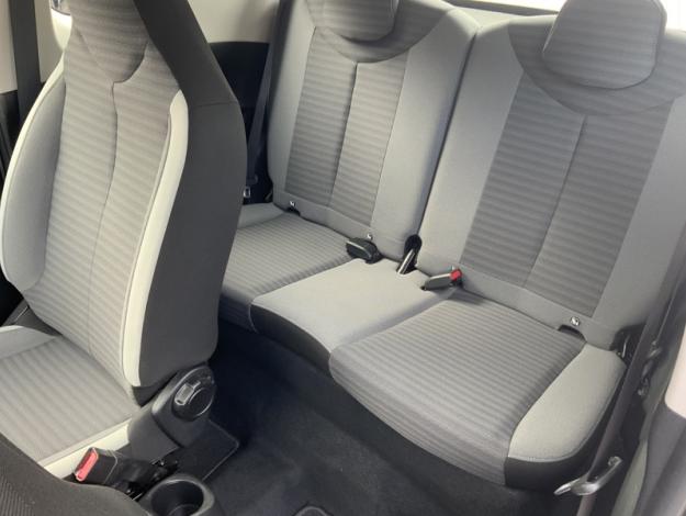 TOYOTA Aygo 1.0 VVT-i x-play  