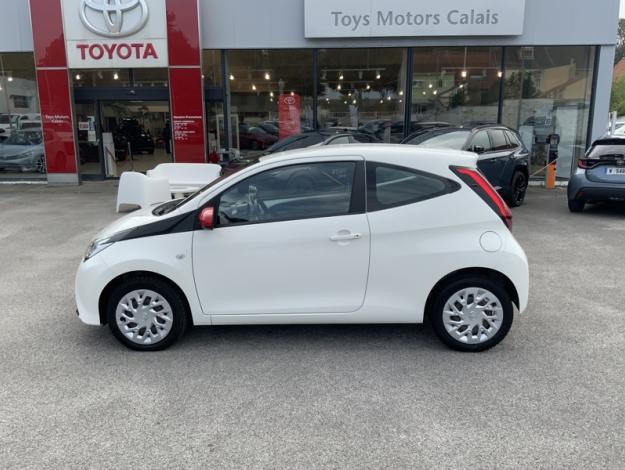 TOYOTA Aygo 1.0 VVT-i x-play  