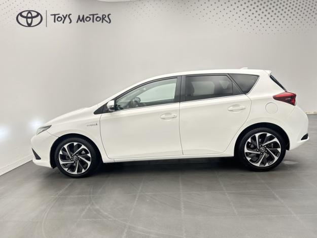 TOYOTA Auris 1.8 HYBRID 136 DESIGN  