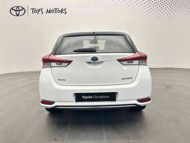 TOYOTA Auris 1.8 HYBRID 136 DESIGN  