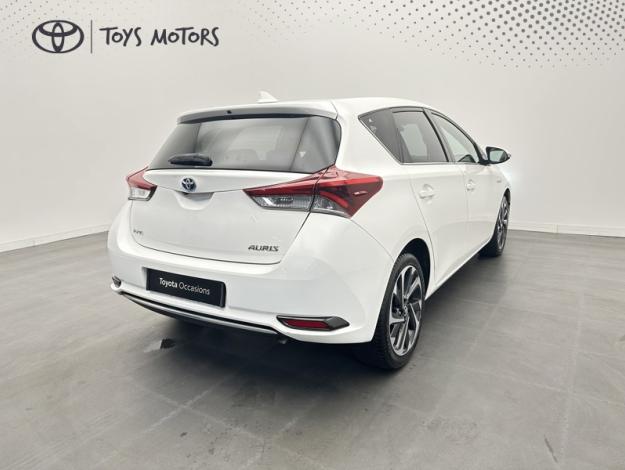 TOYOTA Auris 1.8 HYBRID 136 DESIGN  