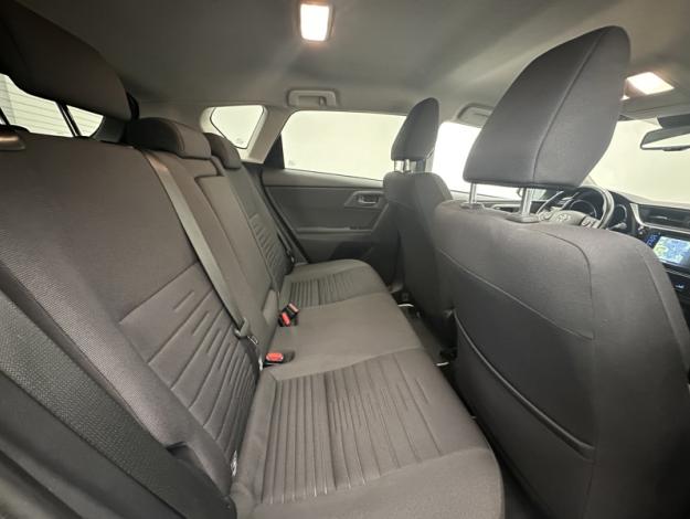TOYOTA Auris 1.8 HYBRID 136 DESIGN  