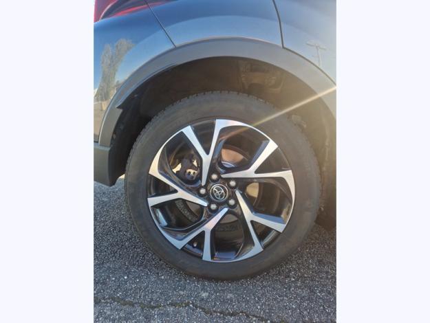 TOYOTA C-HR 1.8 HYBRIDE 122 DESIGN  