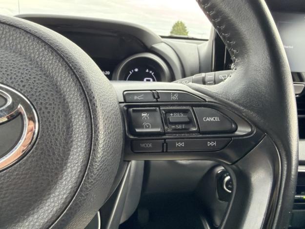 TOYOTA Yaris 1.5 HYBRID 116H DESIGN   