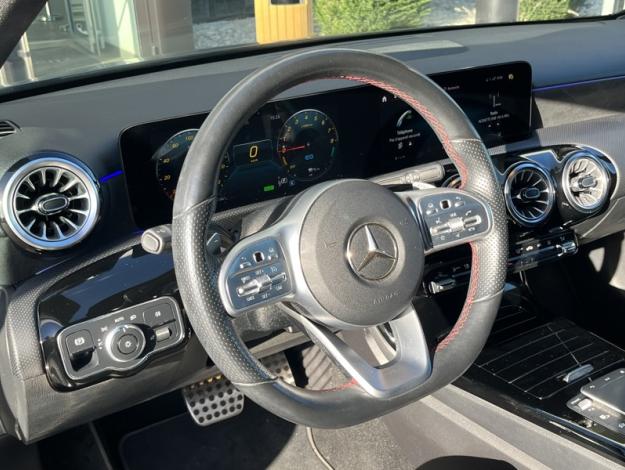 MERCEDES-BENZ Classe A 250 e AMG Line  