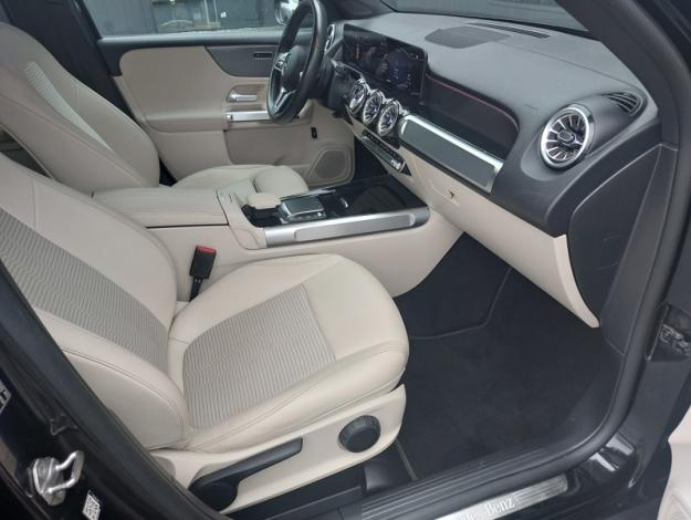 MERCEDES-BENZ GLB 200 d Progressive Line  