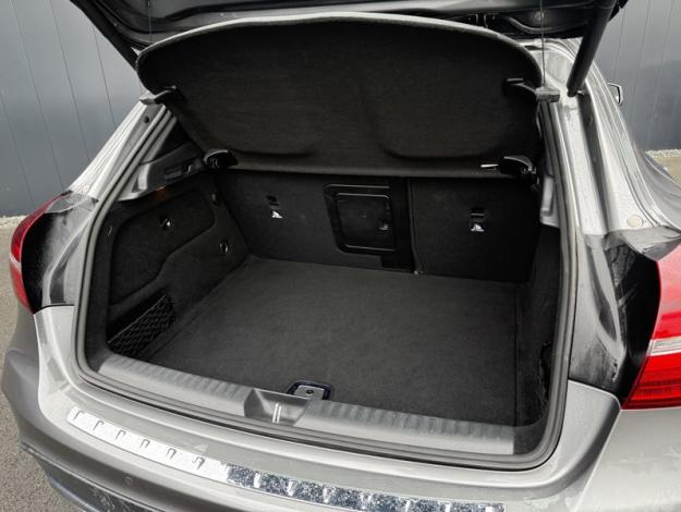 MERCEDES-BENZ GLA 220 d Fascination  