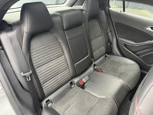 MERCEDES-BENZ GLA 220 d Fascination  
