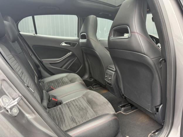 MERCEDES-BENZ GLA 220 d Fascination  