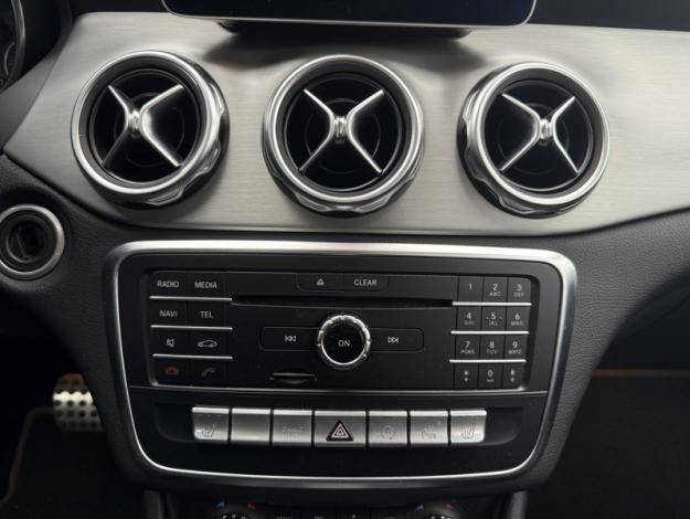 MERCEDES-BENZ GLA 220 d Fascination  
