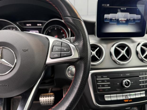 MERCEDES-BENZ GLA 220 d Fascination  