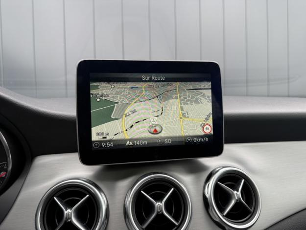 MERCEDES-BENZ GLA 220 d Fascination  
