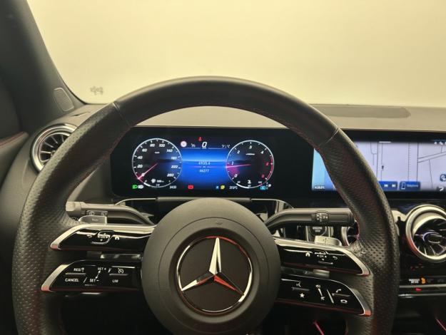 MERCEDES-BENZ GLA 200 d AMG Line  