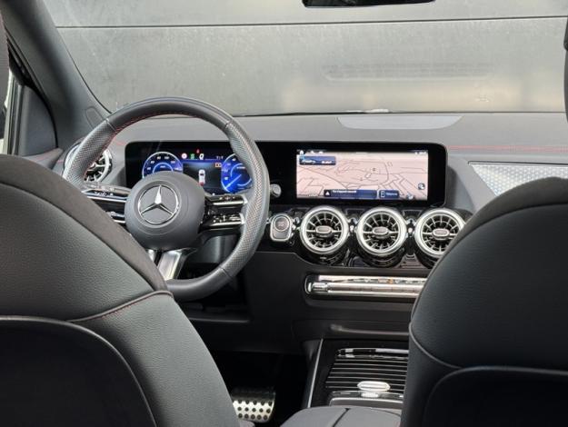 MERCEDES-BENZ EQA 250+  