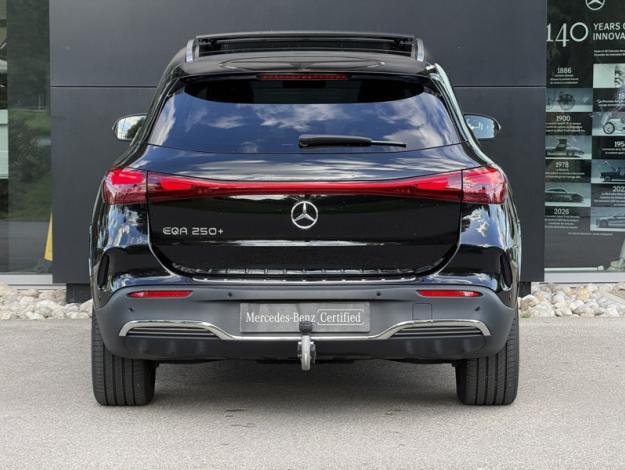 MERCEDES-BENZ EQA 250+  