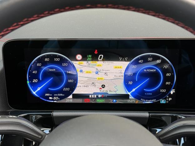 MERCEDES-BENZ EQA 250+  