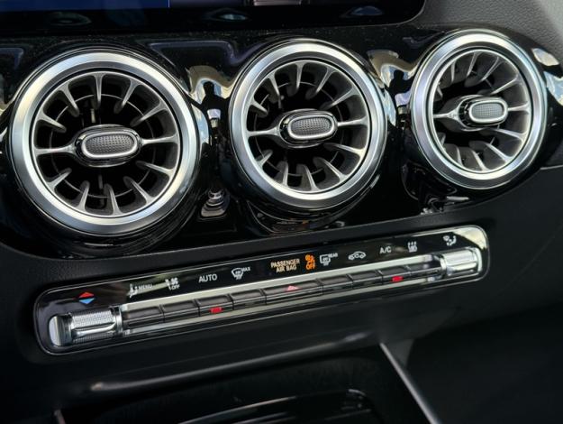 MERCEDES-BENZ EQA 250+  