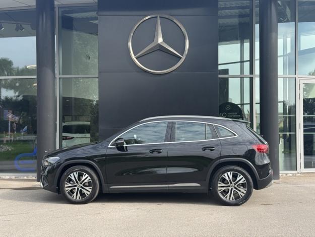 MERCEDES-BENZ GLA 200 d Progressive Line  GLA 200 d Progressive Line