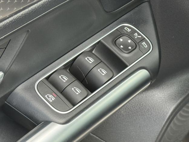 MERCEDES-BENZ GLA 200 d Progressive Line  GLA 200 d Progressive Line