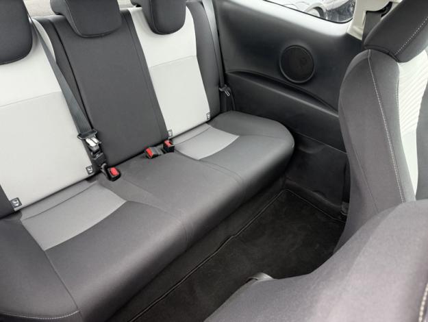 TOYOTA Yaris 70 VVT-i France  