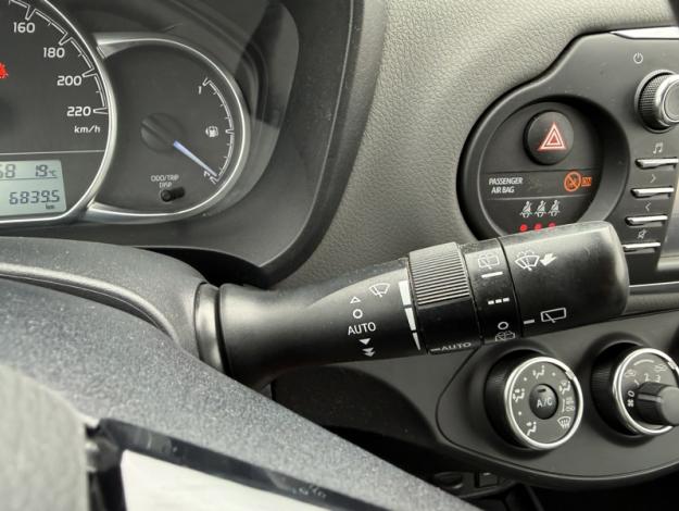 TOYOTA Yaris 70 VVT-i France  