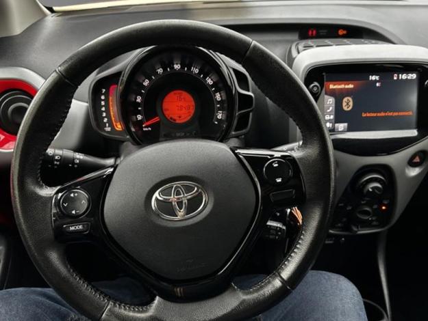 TOYOTA Aygo x-play  1.0 72 ch 