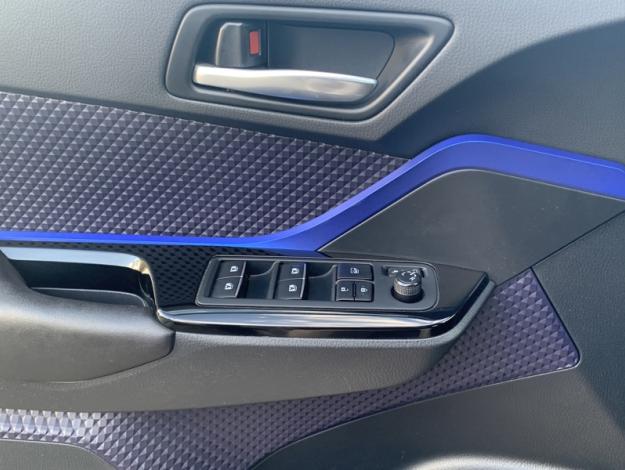 TOYOTA C-HR 1.8 122H Graphic  