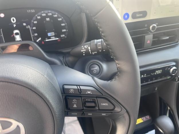 TOYOTA Yaris 1.5 HYBRID 130H COLLECTION TECHNO MY26  