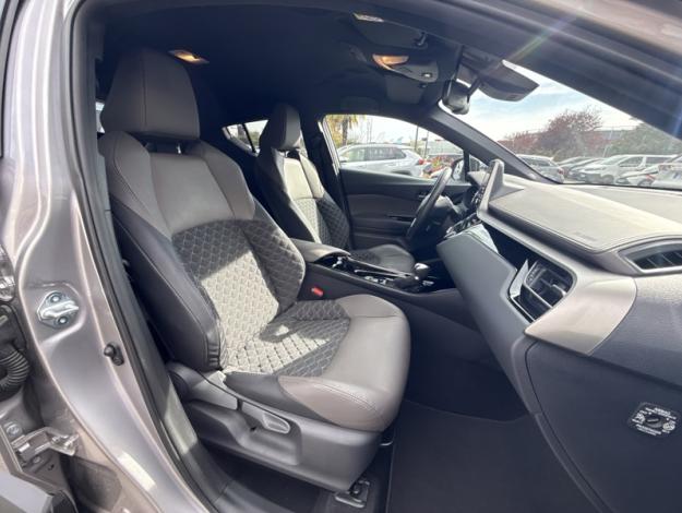 TOYOTA C-HR 122h Distinctive  