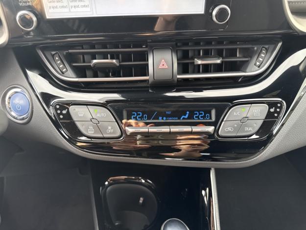 TOYOTA C-HR 122h Distinctive  