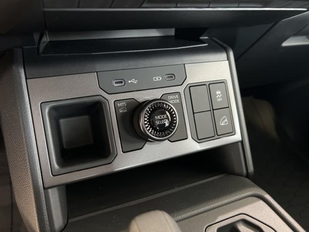 TOYOTA Hilux BEV 59KWH LEGENDE DOUBLE CAB 4WD AUTO  BEV 59KWH LEGENDE DOUBLE CAB 4WD AUTO
