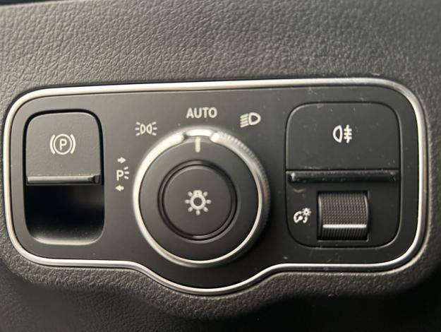 MERCEDES-BENZ GLA 200 d AMG Line  