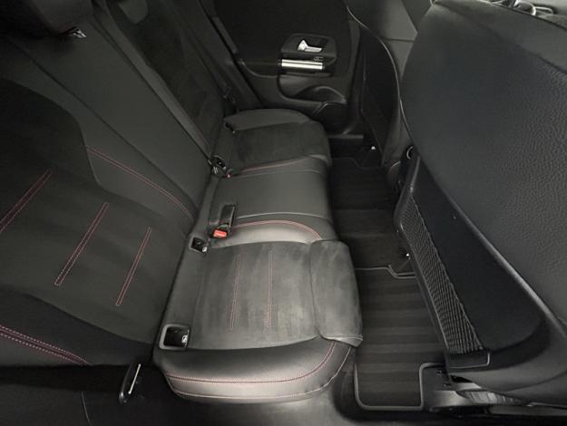 MERCEDES-BENZ GLA 200 d AMG Line  