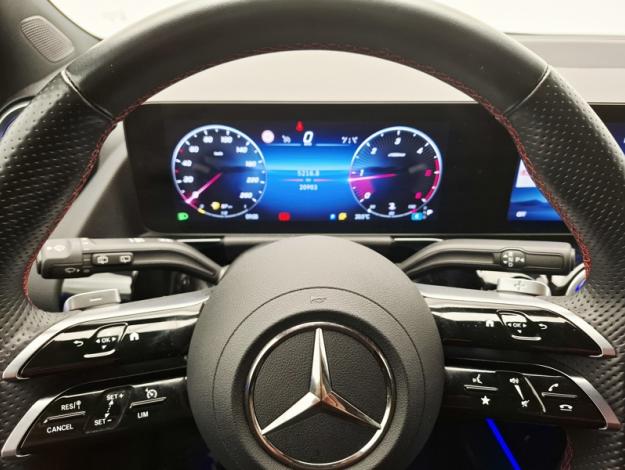 MERCEDES-BENZ GLA 200 d AMG Line  