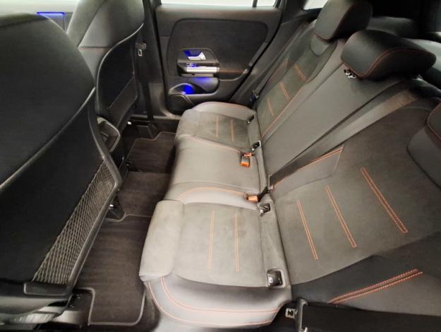 MERCEDES-BENZ GLA 200 d AMG Line  