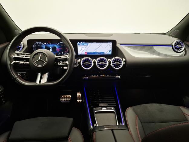 MERCEDES-BENZ GLA 200 d AMG Line  
