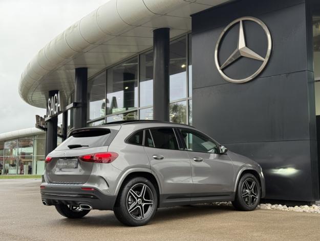 MERCEDES-BENZ GLA 200 AMG Line  