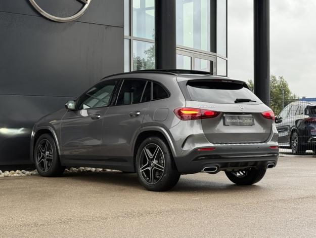 MERCEDES-BENZ GLA 200 AMG Line  