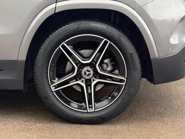 MERCEDES-BENZ GLA 200 AMG Line  