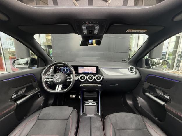 MERCEDES-BENZ GLA 200 AMG Line  