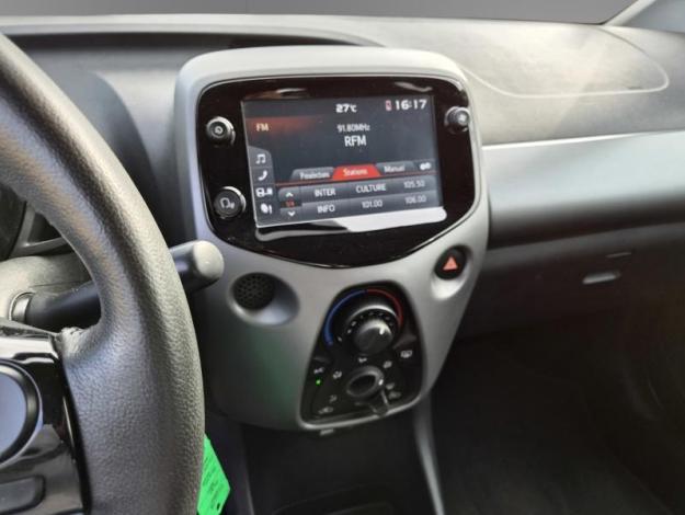 TOYOTA Aygo 1.0 VVT-i x-play x-app  