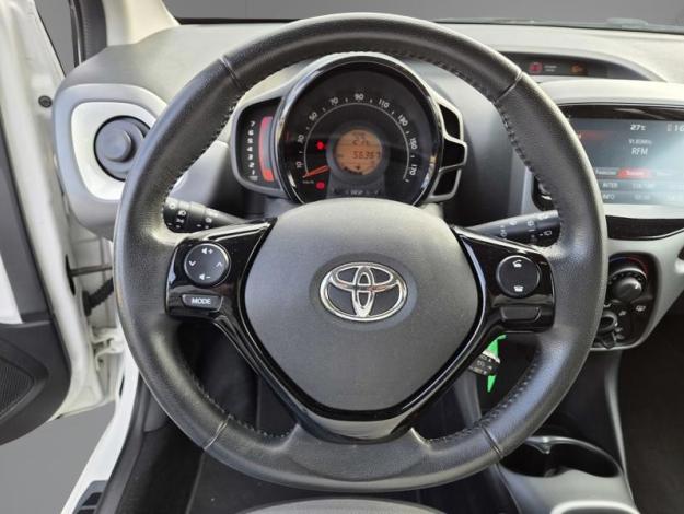 TOYOTA Aygo 1.0 VVT-i x-play x-app  