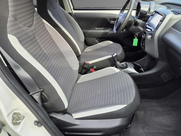 TOYOTA Aygo 1.0 VVT-i x-play x-app  