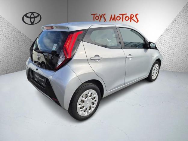 TOYOTA Aygo 1.0 VVT-i x-play  