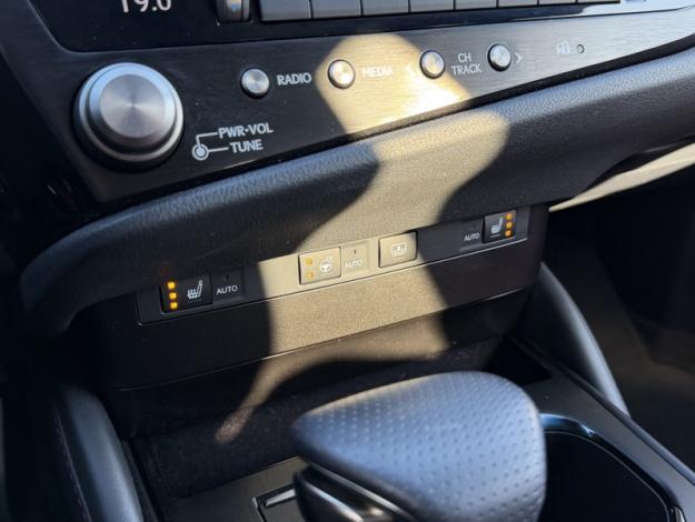 LEXUS ES 300H F SPORT EXECUTIVE  