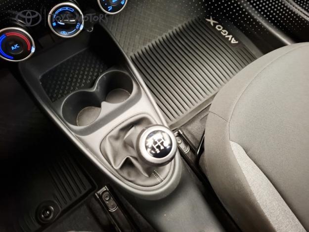 TOYOTA Aygo X 1.0 VVT-I 72 DYNAMIC  