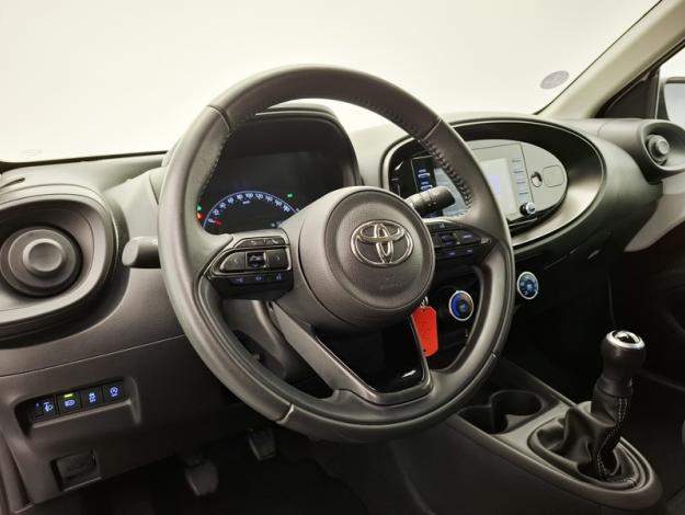 TOYOTA Aygo X 1.0 VVT-I 72 DYNAMIC   