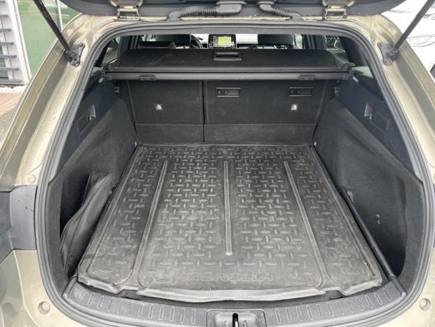 TOYOTA Corolla Touring Sports 122h Design  