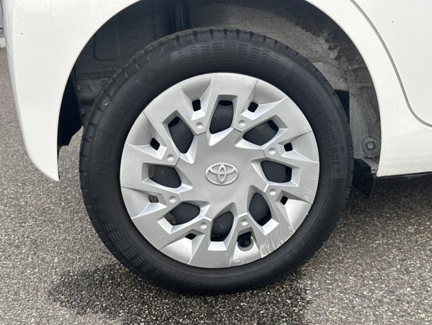 TOYOTA Aygo 1.0 72 x-play  