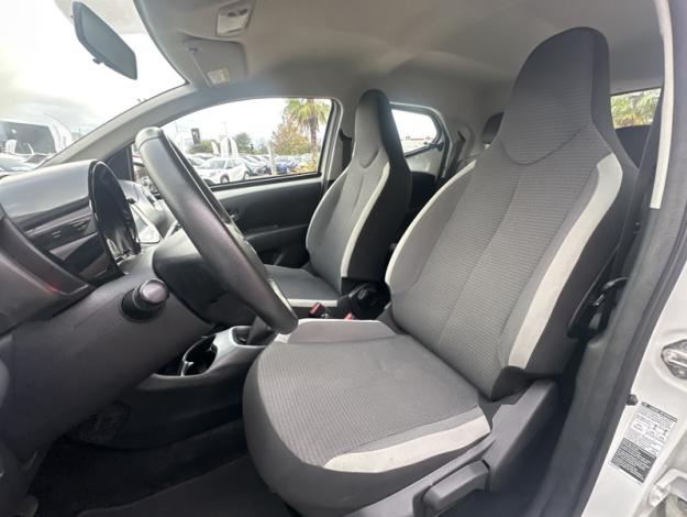 TOYOTA Aygo 1.0 72 x-play  